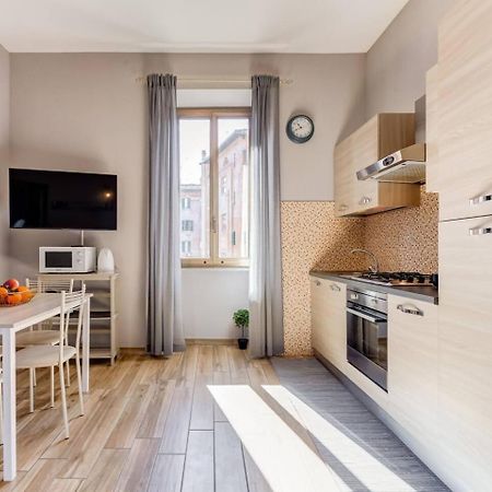 Bright And Spacious 2Bdr Apartment Rome Exterior photo